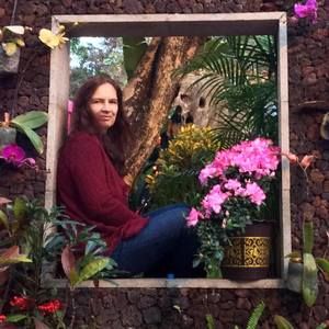 Meet your Posher, Angela